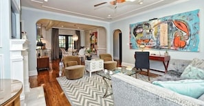 TV, fireplace, offices - The Home Collection: Boutique Myers Park 2BR Residence · Free Parking · Near Freedom Park (Charlotte)