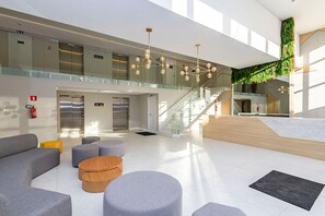 Studio | Interior - Studio com Vista Para o Centro da Cidade - Man1702 (Curitiba)