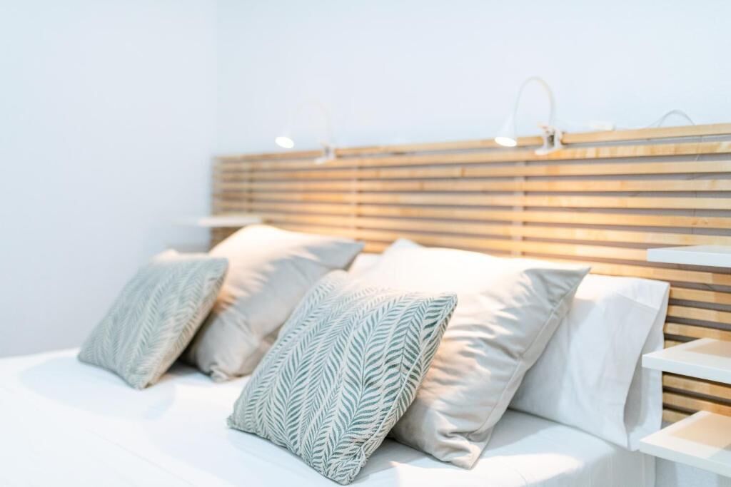 Apartment, 2 Bedrooms, Air conditioning | Blackout drapes, iron/ironing board, free WiFi