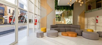 Studio com Vista Para o Centro de Curitiba-man1707