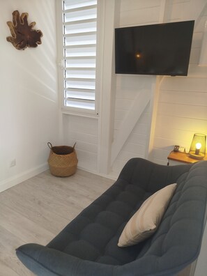 Living area - Chic accommodation in contemporary tropical style (Saint-François)