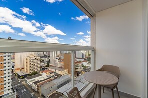 Outdoor dining - Studio em Predio Novo no Centro - Man1708 (Curitiba)