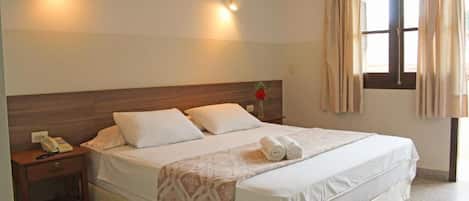 Superior Tek Büyük Yataklı Oda, Küçük Mutfak | Ücretsiz kablosuz İnternet, tekerlekli sandalye kullanımına uygun