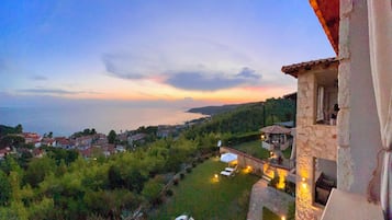 Apartment, Balcony, Sea View | Property grounds