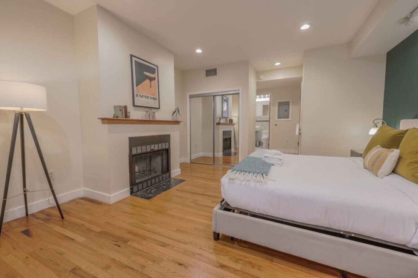 Schreibtisch, Bügeleisen/Bügelbrett, WLAN, Bettwäsche