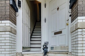 Exterior detail - Walk to Carondelet Park: Quiet Couple's Getaway (St. Louis)