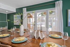 Dining - Palmshine Hideaway~Pickleball~Heated Pool~Game Room~Speakeasy~Hot Tub~Firepit (Seminole)