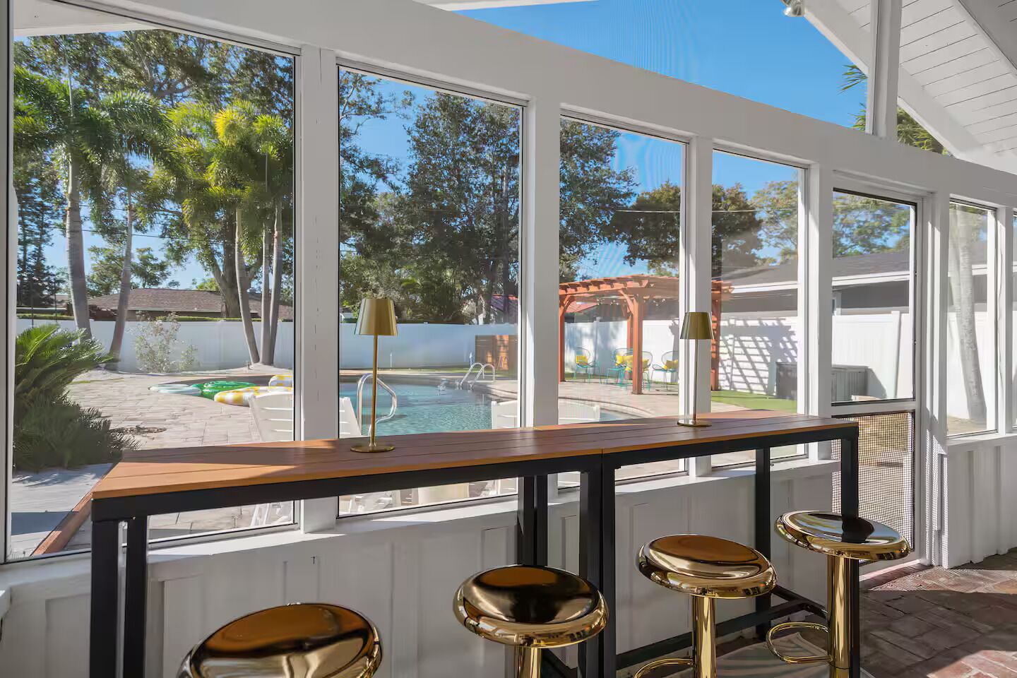 Ulkouima-allas, lämmitetty uima-allas