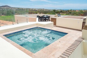 Outdoor dining - Spacious 4-bedroom villa in fantastic Cabo San Lucas with AC (Cabo San Lucas)