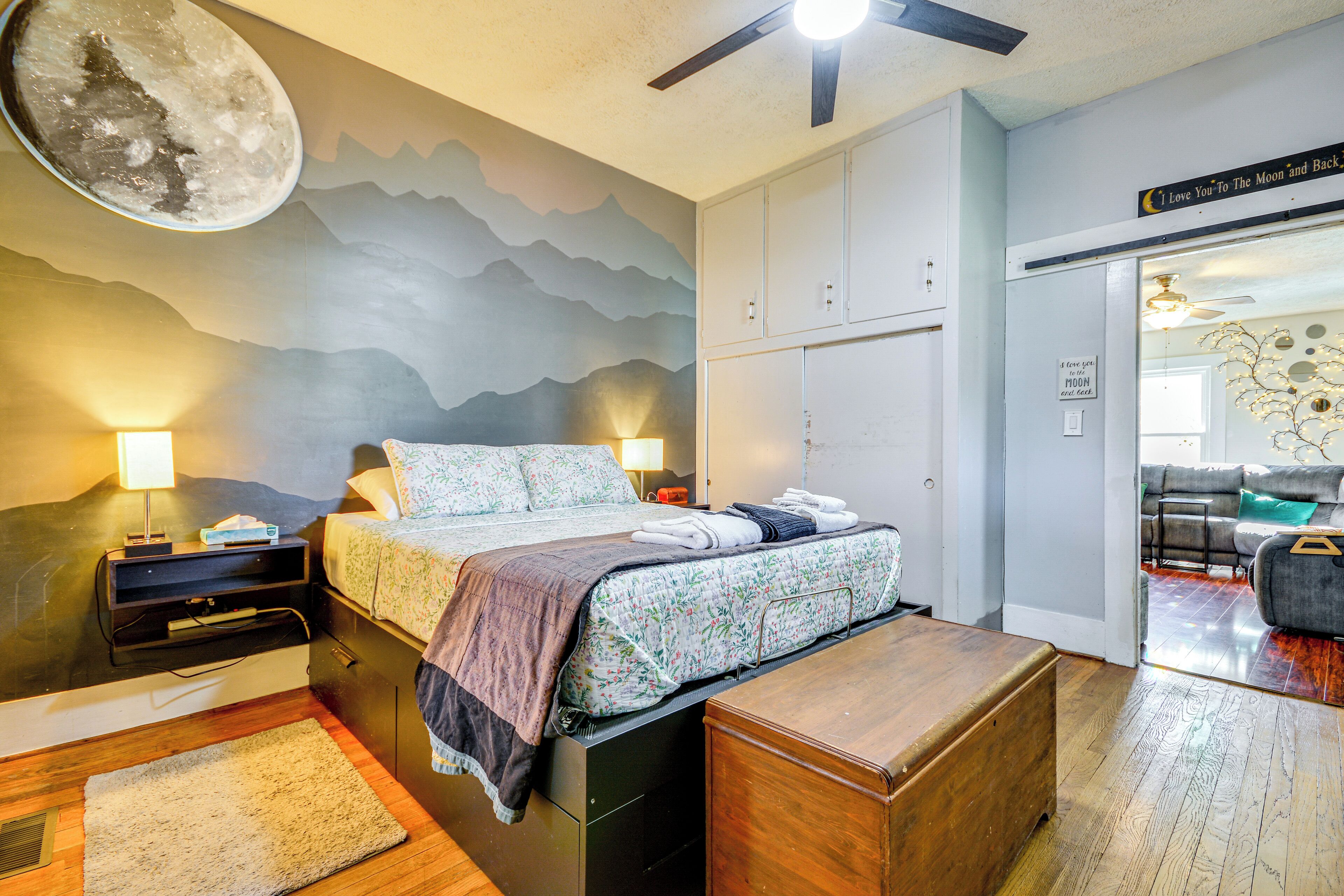 Desk, iron/ironing board, internet, bed sheets