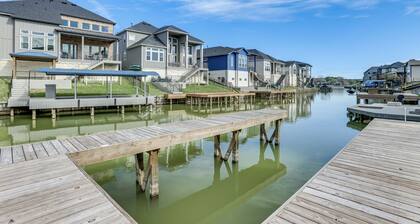 Lake Conroe Oasis: Chef's Kitchen & Boat Dock