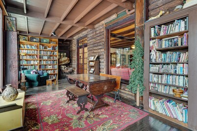 Great for Gatherings! Lakefront Ticonderoga Villa