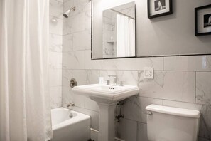 Bathroom - Bright Back Bay Studio (Boston)