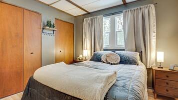 2 chambres, bureau, accès Internet, draps fournis