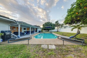 Pool - Luxe Outdoor Space! Elevated Delray Beach Living (Delray Beach)