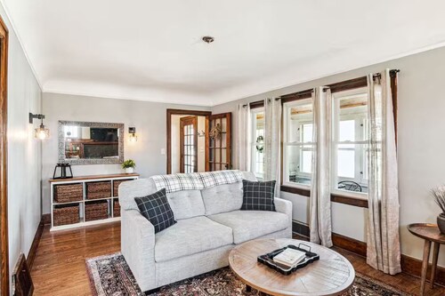 Beautiful 5-bedroom historic home within walking distance to downtown Plymouth