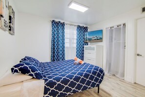 Tabla de planchar con plancha, cunas gratuitas y wifi gratis 