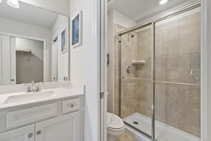 Exclusive Townhome, 5 Bedrooms | Bathroom - Designer 5BR GameLoft, Foam Pit & Lazy River 16164 (Clermont)