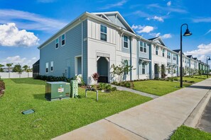 Front of property - Designer 5BR GameLoft, Foam Pit & Lazy River 16164 (Clermont)