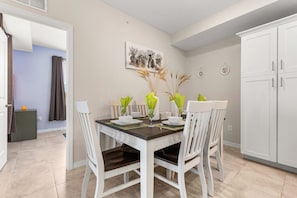 Premium appartement, 3 slaapkamers | Dineerruimte