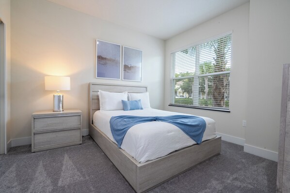 Comfort Townhome, 3 Bedrooms - Modern 3Bd Screened Pool at Serenity Resort 17322 (Clermont)