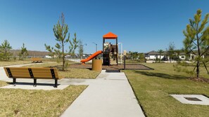 Área de juegos infantiles al aire libre