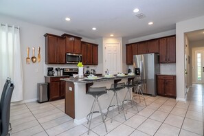 Premium House, 4 Bedrooms | Private kitchen - Stunning 4Bd w Pool Gameroom Solara Resort 9008 (Kissimmee)