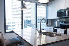 Microwave, oven, stovetop, dishwasher