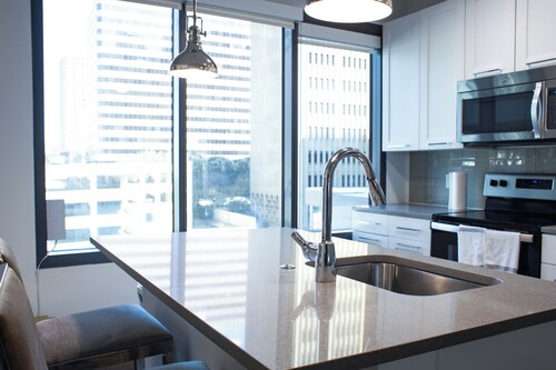 Cozy 1-bedroom/2 bed condo in Buckhead Atlanta