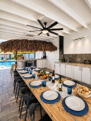Dining - Private Resort Style Villa in Koyari Pool Volley, Putting Green Near Eagle Beach (Oranjestad)
