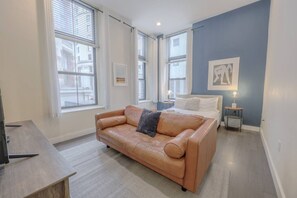 Living area - Pet Friendly Studio | Walk to MGH (Boston)