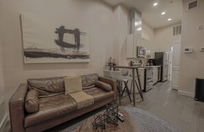 Luokittelematon kuva, 3 kautta 12, painike