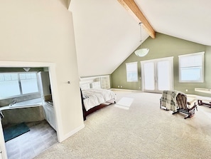 4 slaapkamers, een strijkplank/strijkijzer, wifi, beddengoed