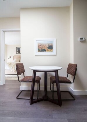 Dining - Downtown Boston | Nurses Welcome | W/D in bldg (Boston)