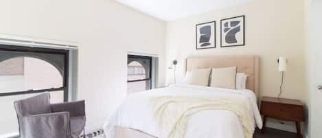 Desk, iron/ironing board, WiFi