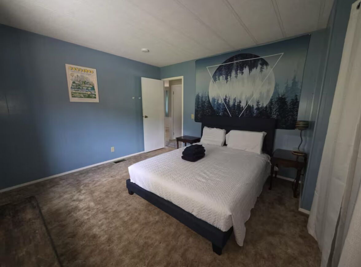 2 habitaciones, tabla de planchar con plancha, wifi y ropa de cama 