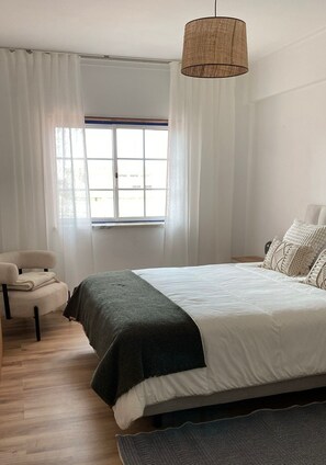 3 bedrooms, iron/ironing board, Internet, bed sheets - The Light House - A modern apartment near the famous surf-spots! (Peniche)