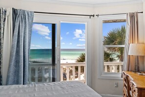 WiFi, bed sheets - Fantastic Beachfront Townhome in Panama City Beach (Panama City Beach)