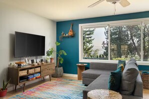 Living area - Boho Retreat w/ Covered Patio & Stylish Vibes (SeaTac)