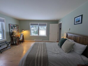 3 chambres, fer et planche à repasser, Wi-Fi, draps fournis