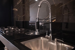 Microwave, oven, stovetop, dishwasher - @durhambeachhouse your vacation home in Porto Seguro. Comfort and privacy. (Porto Seguro)