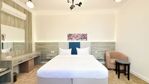 Deluxe Apartment, 1 King Bed | Laptop workspace, blackout drapes, soundproofing, iron/ironing board - Sadeem Al Fkhr (Taif)