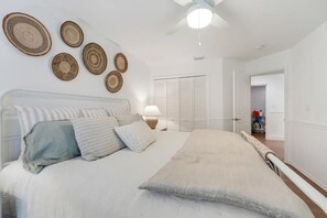 5 soverom, strykejern/-brett, wi-fi og sengetøy