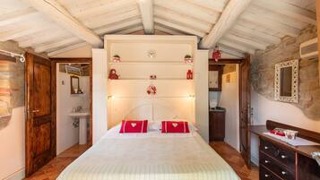 1 habitación y ropa de cama