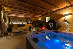 Interior - Apartment 'Granaio - Borgo Dolci Colline' with Private Pool, Wi-Fi, and Air Conditioning (Castiglion Fiorentino)