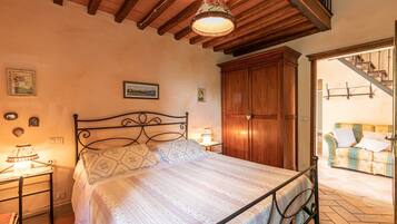 2 chambres, fer et planche Ă repasser, Wi-Fi, draps fournis