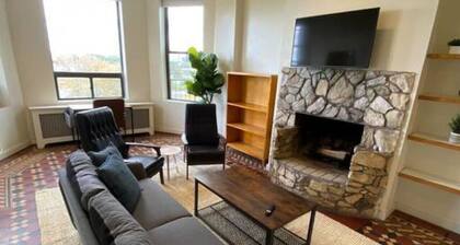 Wonderful Fenway 3br/2ba | Steps from Fenway Park!