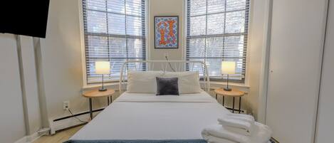 Fer et planche à repasser, Wi-Fi, draps fournis