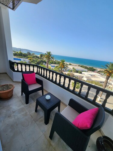 Strategically located apartment close to all amenities