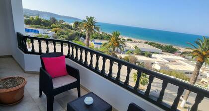 Appartement avec emplacement stratégique prÚs de tout commodités